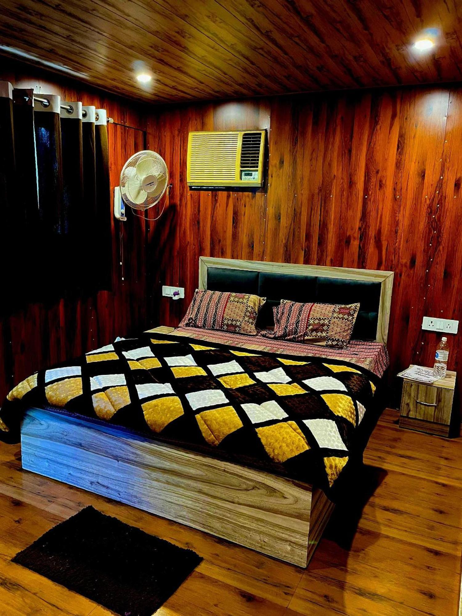 דהראדון Hotel O Royal Tree Cafe And Resort מראה חיצוני תמונה